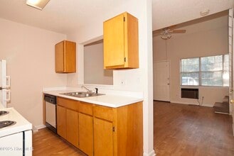 4105 Spirea Dr in Wilmington, NC - Building Photo - Building Photo