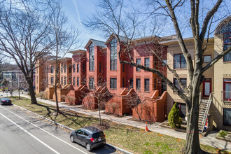 253-259 14th St SE in Washington, DC - Building Photo - Building Photo