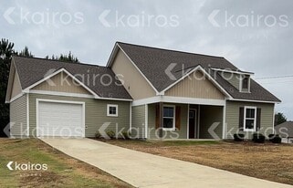 922 12th Ln in Pleasant Grove, AL - Building Photo