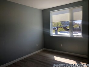 35 S Huntington Ave in Boston, MA - Building Photo - Building Photo