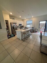 10443 NW 82nd St, Unit 4 in Doral, FL - Building Photo - Building Photo