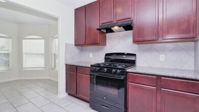 3318 Madison Elm St in Katy, TX - Building Photo - Building Photo