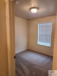 1514 S 175 E St photo'