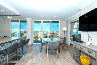 101 Briny Ave in Pompano Beach, FL - Building Photo - Building Photo