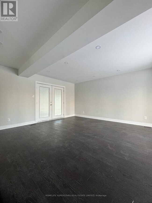 15 Jensen Square in Brampton, ON - Building Photo - Building Photo
