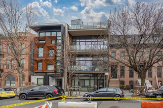 53 Lincoln Pl in Brooklyn, NY - Foto de edificio - Building Photo