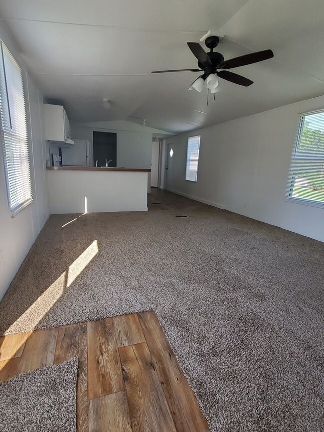 801 Trollingwood Hawfields Rd in Mebane, NC - Building Photo - Building Photo
