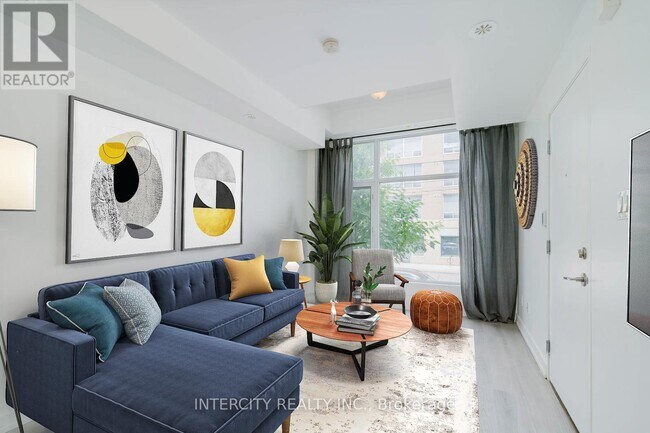 1321 Gerrard St E in Toronto, ON - Building Photo - Building Photo