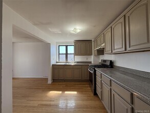 1363 Gillespie Ave in Bronx, NY - Building Photo - Building Photo