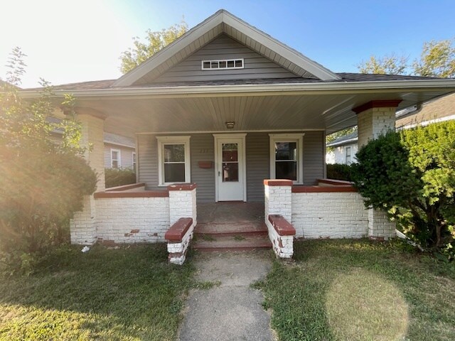 237 E Victoria St in South Bend, IN - Building Photo