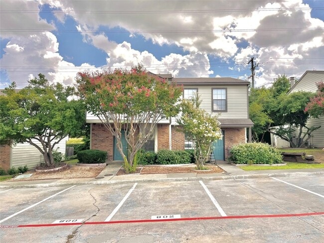 property at 800 W Collins St