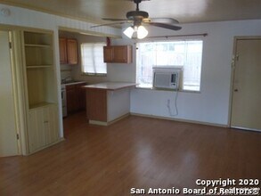 805 Eleanor Ave in San Antonio, TX - Building Photo - Building Photo