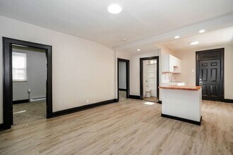 98-100-100 N Hague Ave in Columbus, OH - Building Photo - Building Photo