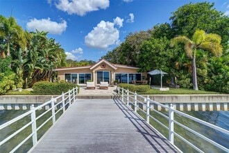 8286 30th Ave N in St. Petersburg, FL - Building Photo - Building Photo