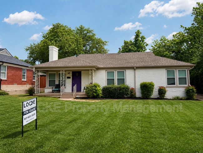 3528 Rogers Ave