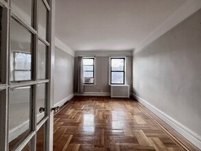 536 Fort Washington Ave in New York, NY - Building Photo - Building Photo