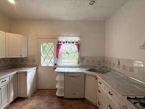 783 Montgomery St in Jersey City, NJ - Building Photo - Building Photo