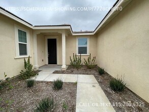 25513 Square Dr in Homeland, CA - Building Photo - Building Photo