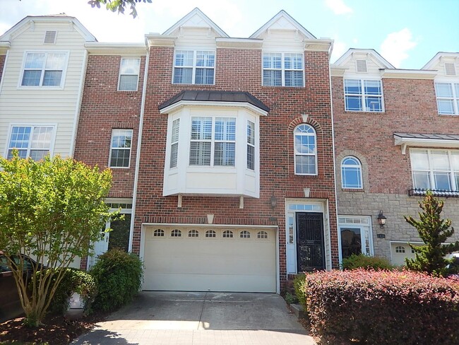 property at 2927 Imperial Oaks Dr