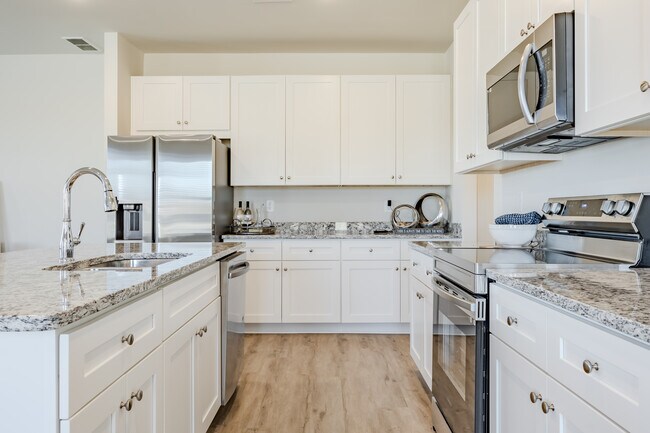 The Collection Pine Log in Conyers, GA - Building Photo - Interior Photo
