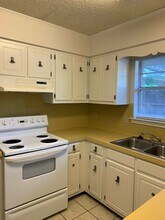 1625 Southland Ct in Baton Rouge, LA - Building Photo - Building Photo