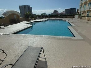 50 Menores Ave, Unit 728 in Coral Gables, FL - Building Photo - Building Photo