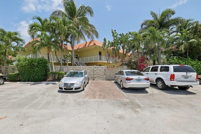 property at 1125 NE 16th Pl