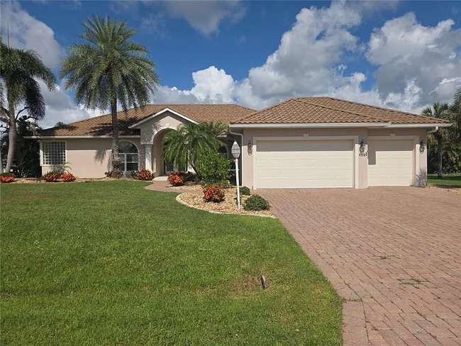 property at 1221 Peppertree Ln