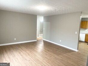 111 W Burke St in Stockbridge, GA - Building Photo - Building Photo