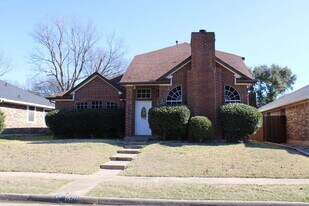 1620 Tuley St in Cedar Hill, TX - Building Photo
