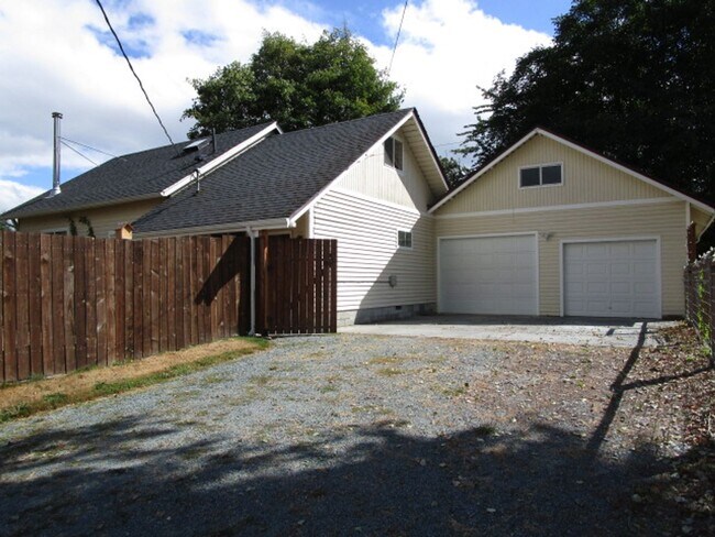 701 Marshall Ave in Sedro Woolley, WA - Building Photo - Building Photo