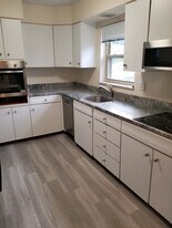 1130 River Hill Dr, Unit Devou Park #1 in Covington, KY - Building Photo