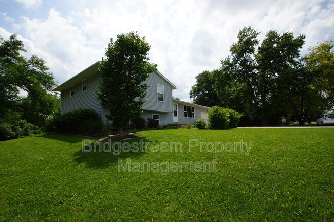 4139 Dayton Xenia Rd in Dayton, OH - Building Photo - Building Photo