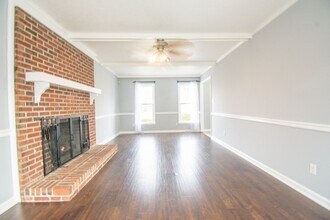 2494 Lakeheath Ct in Fayetteville, NC - Building Photo - Building Photo