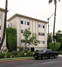 226 N Crescent Dr in Beverly Hills, CA - Building Photo - Building Photo