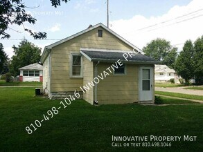 3201 Clairmont St in Flint, MI - Foto de edificio - Building Photo