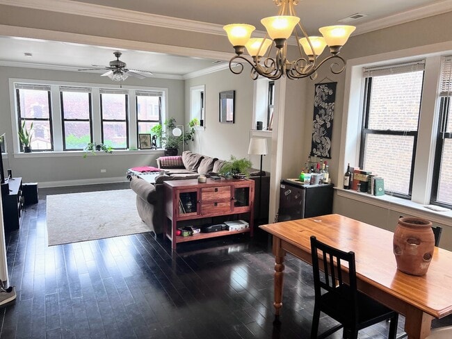 2119 W North Ave in Chicago, IL - Building Photo - Building Photo