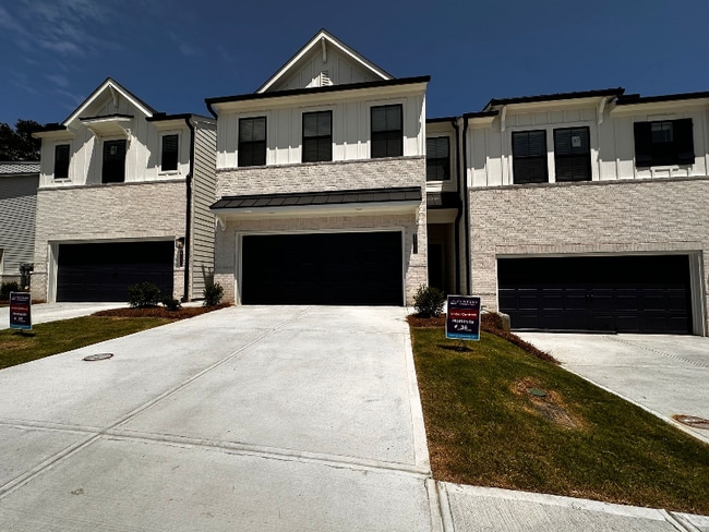 property at 1002 The Ln NE