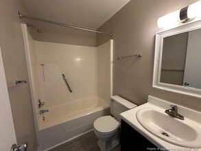 5858 Century Oaks Dr in Fayetteville, NC - Building Photo - Building Photo