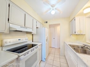 190 E Olmstead Dr in Titusville, FL - Building Photo - Building Photo