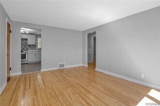 42 Layton Ave in Buffalo, NY - Building Photo - Building Photo