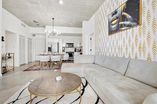 133 NE 2nd Ave, Unit 2606 in Miami, FL - Building Photo - Building Photo