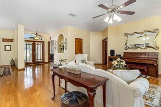 10001 Highland Woods Ct in Orlando, FL - Building Photo - Building Photo