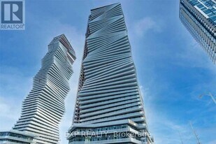 3900 Confederation Pkwy in Mississauga, ON - Building Photo