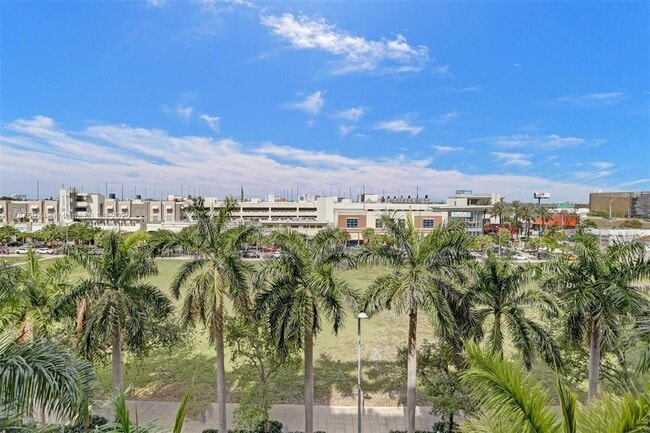 3451 NE 1st Ave in Miami, FL - Building Photo - Building Photo