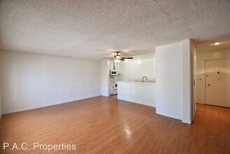 4414 Woodman Ave in Los Angeles, CA - Building Photo - Building Photo