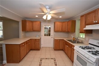 217 Grove St in Sanford, NC - Building Photo - Building Photo