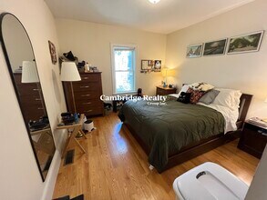 16 Willard Ave, Unit 1 in Medford, MA - Building Photo - Building Photo