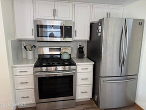 276 1st Ave in Manasquan, NJ - Building Photo - Building Photo