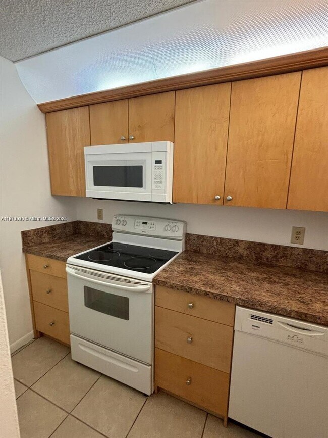 property at 824 Twin Lakes Dr